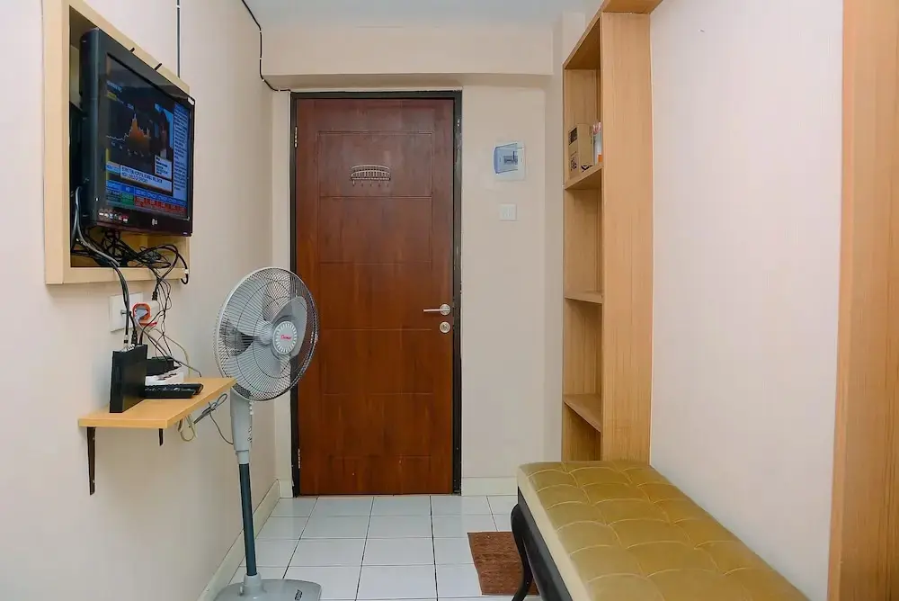 Джакарта: Cozy Living with Modern Design 1BR Kebagusan City Apartment