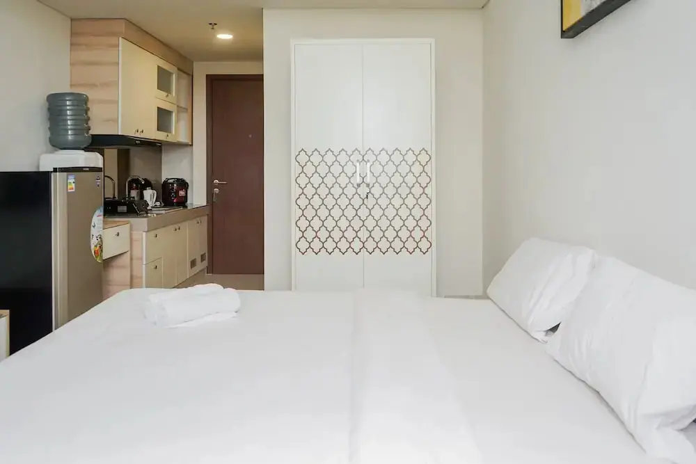 Южный Тангеранг: Comfy Studio with Minimalist Design Parkland Avenue Apartment