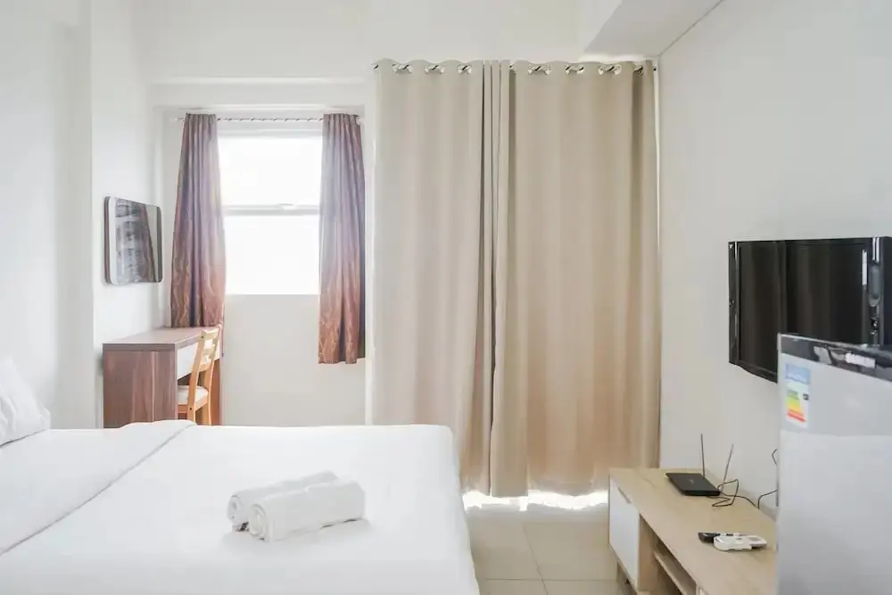 Южный Тангеранг: Comfy Studio with Minimalist Design Parkland Avenue Apartment