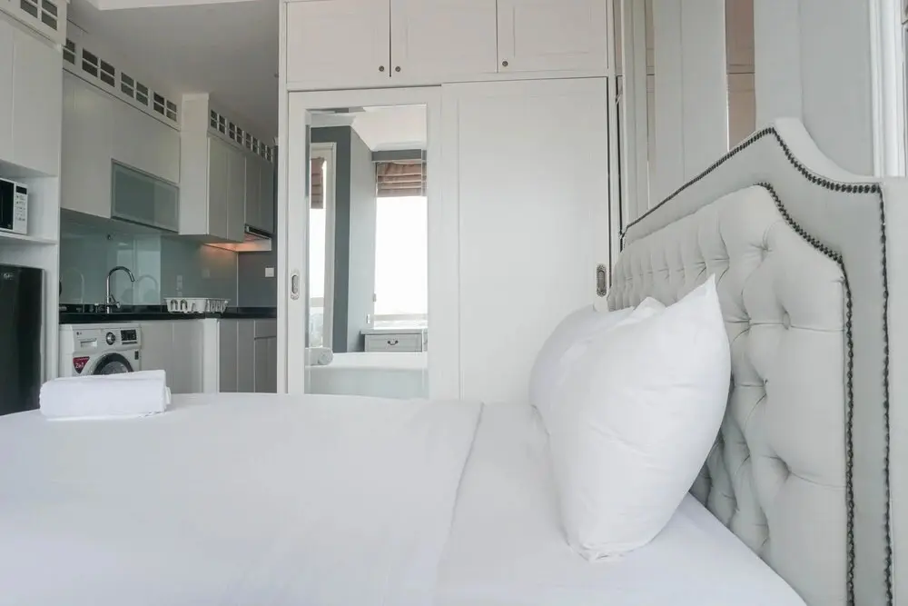 Джакарта: Comfy and Wonderful Studio Menteng Park Apartment