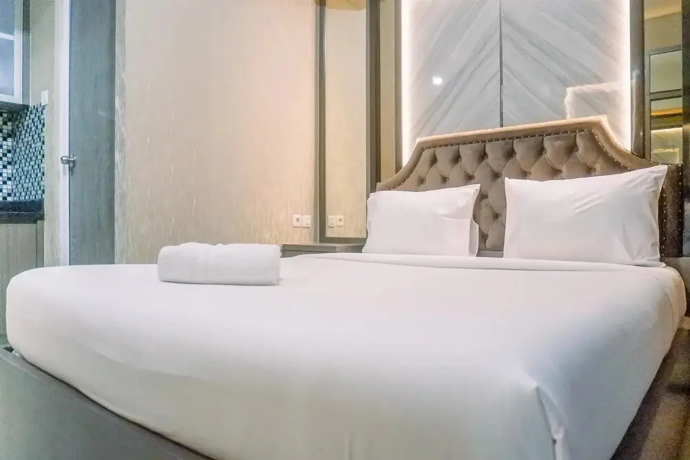 Сурабая: Classic Studio Room Apartment at Taman Melati
