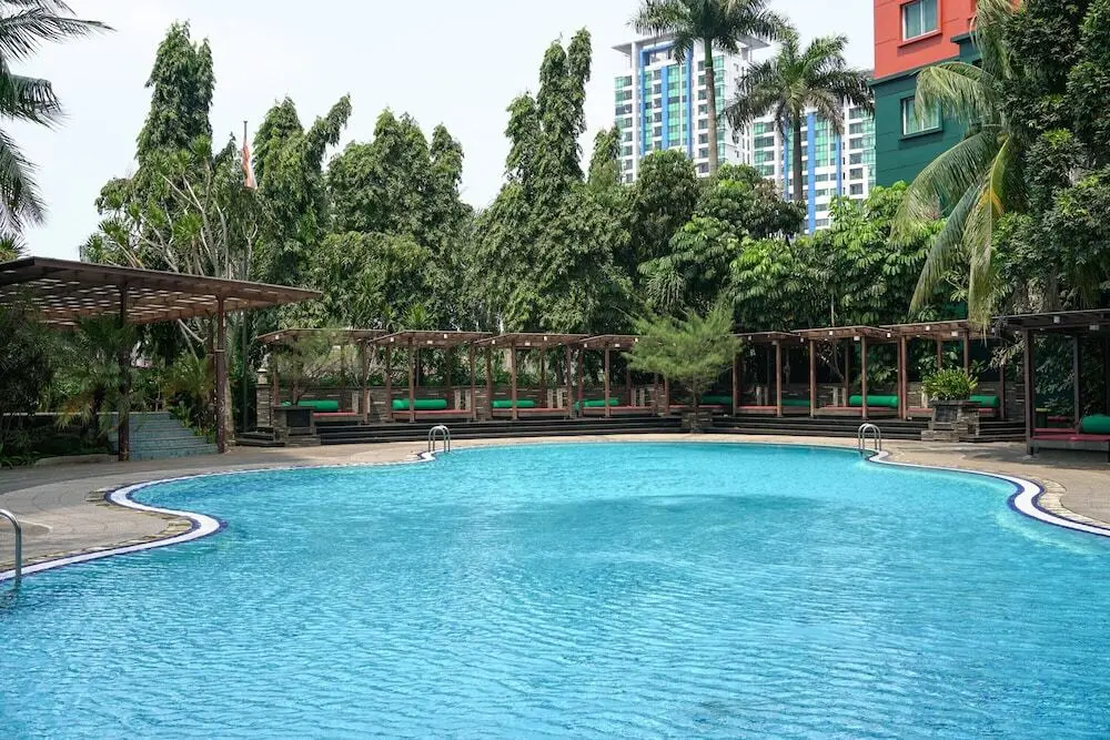 Джакарта: Elegant and Homey 1BR Nuansa Hijau Apartment Pondok Indah