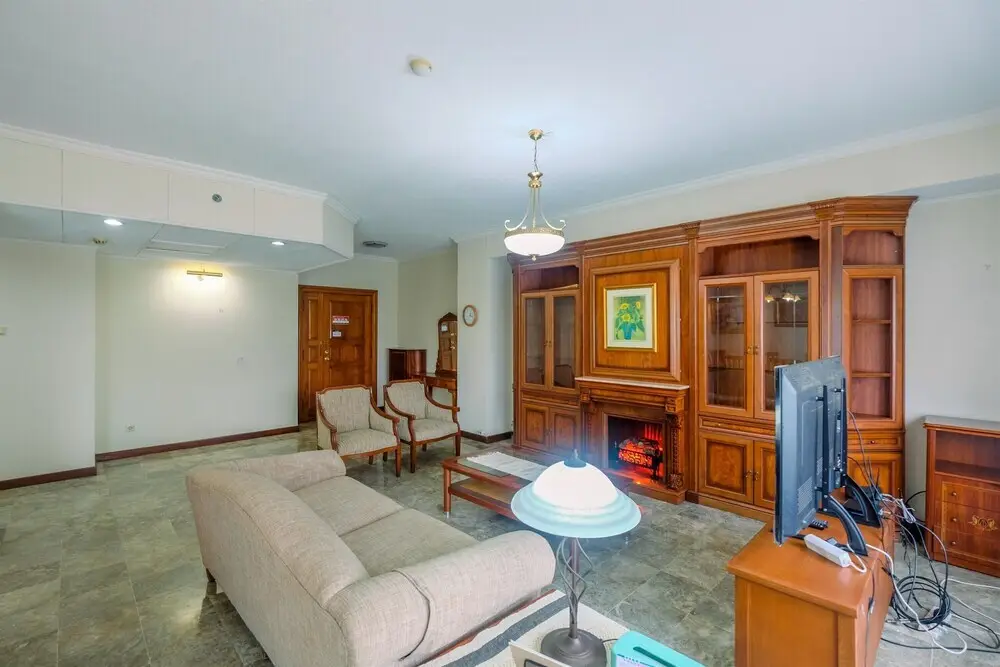 Elegant and Homey 2BR with Working Room Prapanca Apartment — фото 1