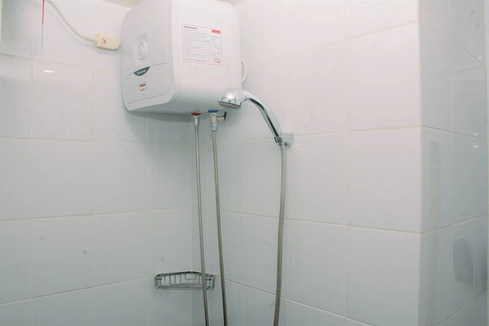 Джакарта: Simply Modern 2BR Green Pramuka Apartment