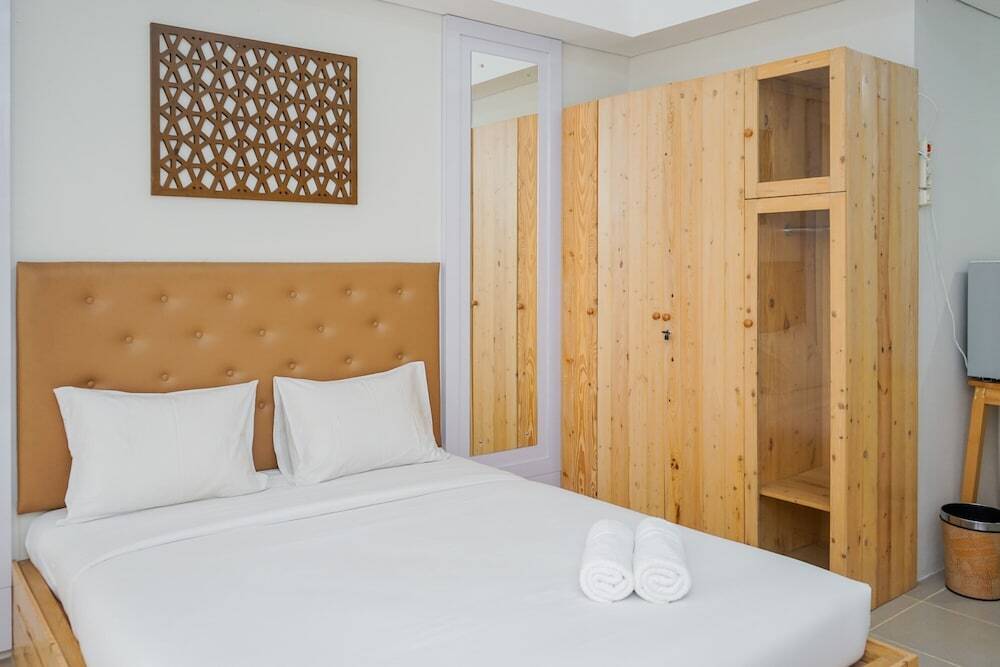 Южный Тангеранг: Cozy and Minimalist Studio Altiz Bintaro Plaza Apartment