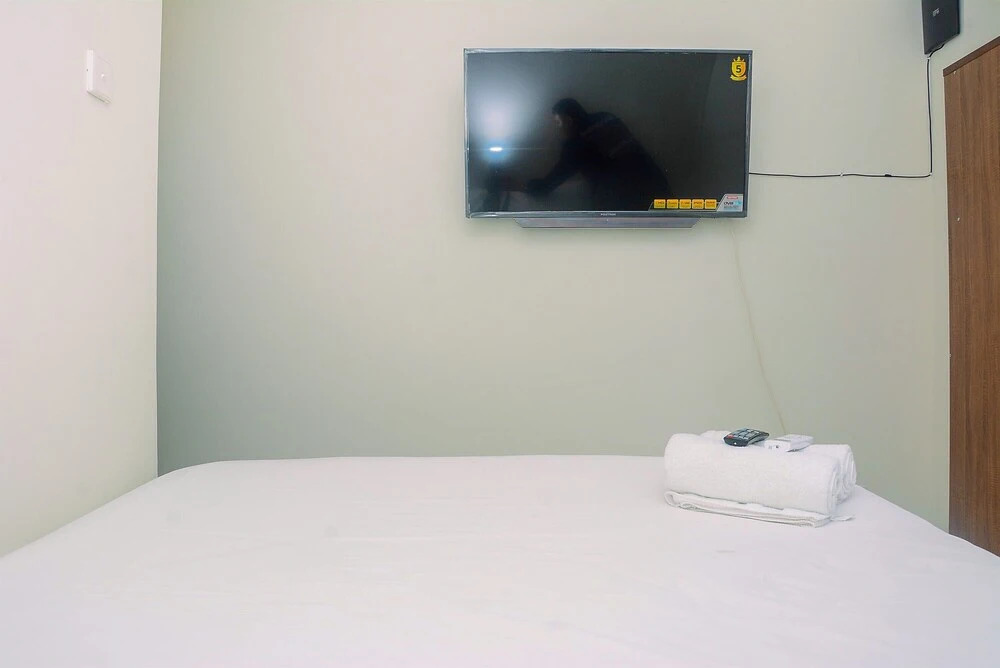 Джакарта: Best and Strategic Nifarro Park Studio Apartment