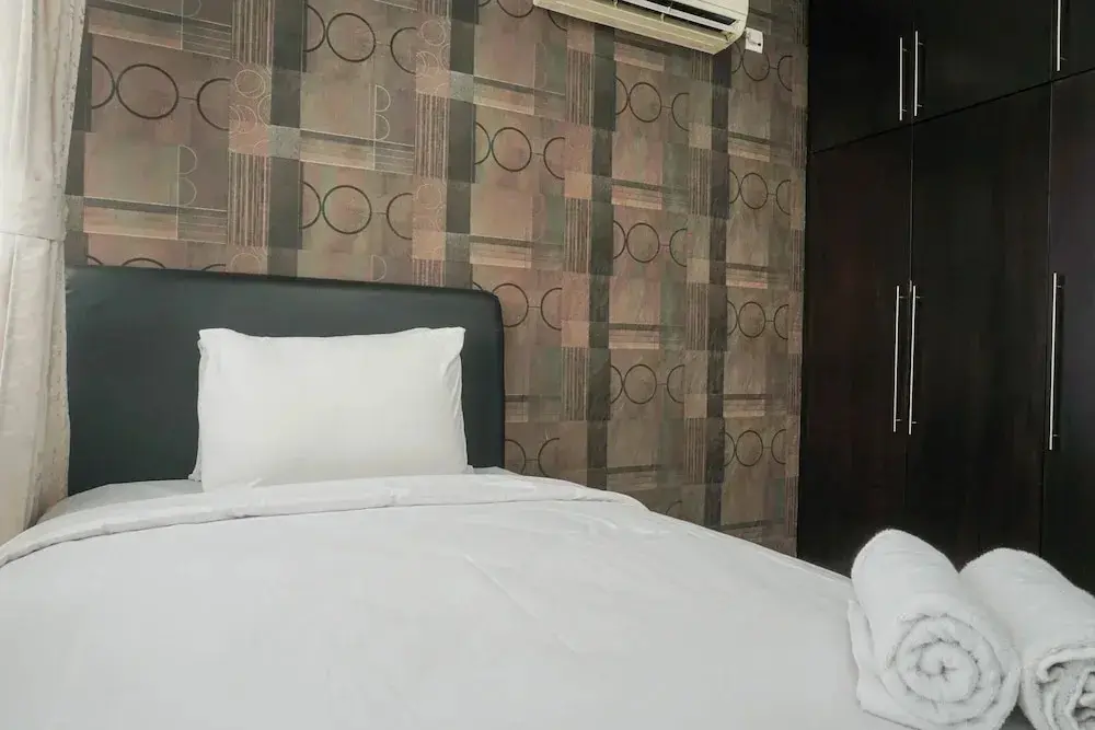 Джакарта: Comfortable and Beautiful 2BR at The Empyreal Apartment
