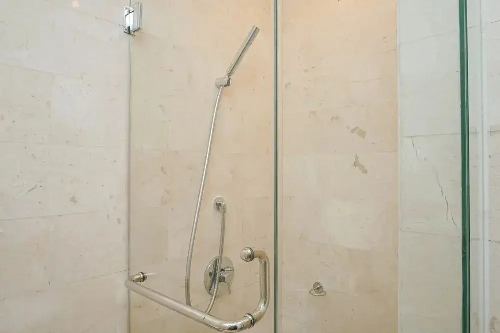 Джакарта: Comfortable and Beautiful 2BR at The Empyreal Apartment