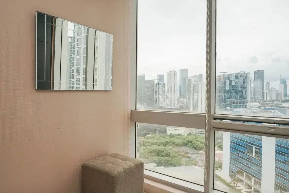 Джакарта: Comfortable and Beautiful 2BR at The Empyreal Apartment