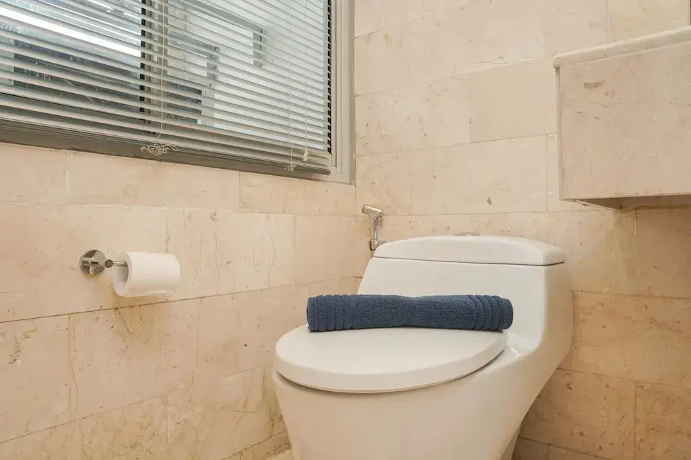 Джакарта: Comfortable and Beautiful 2BR at The Empyreal Apartment