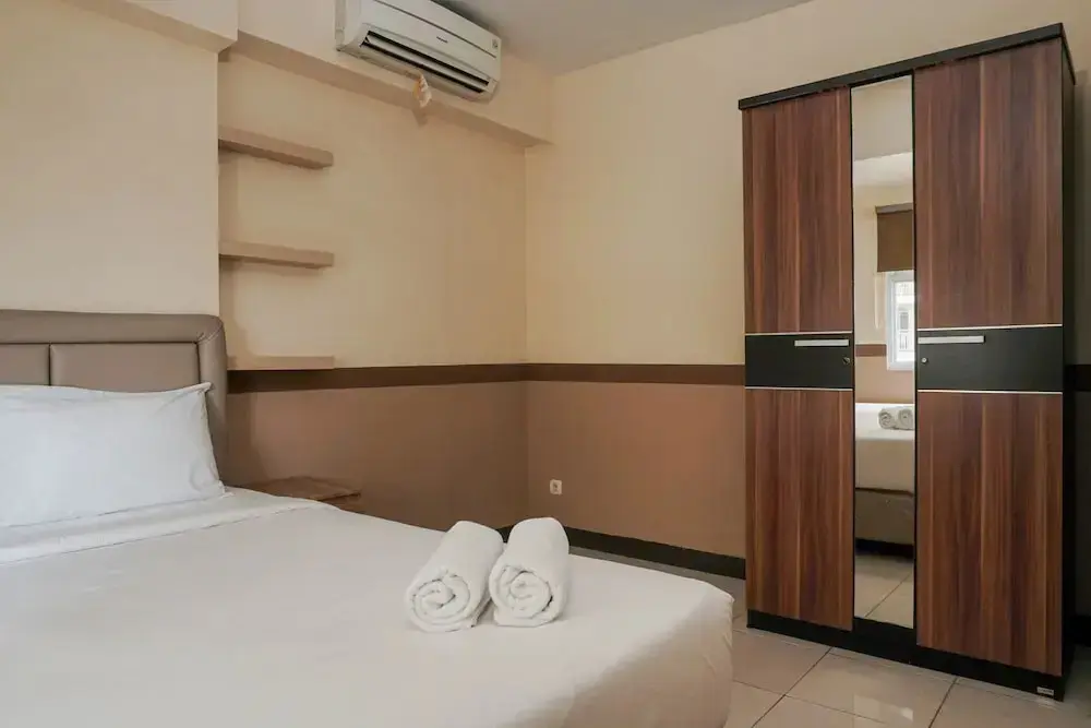 Джакарта: Homey and Compact 2BR Pluit Sea View Apartment