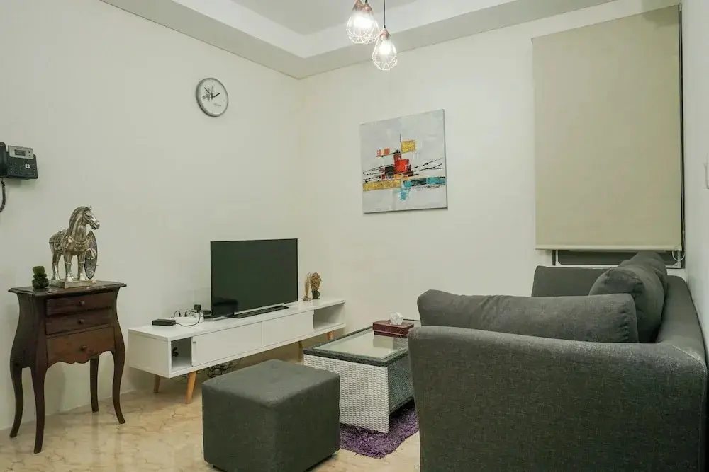 Джакарта: Luxury Design 1BR L'Avenue Apartment near Pancoran