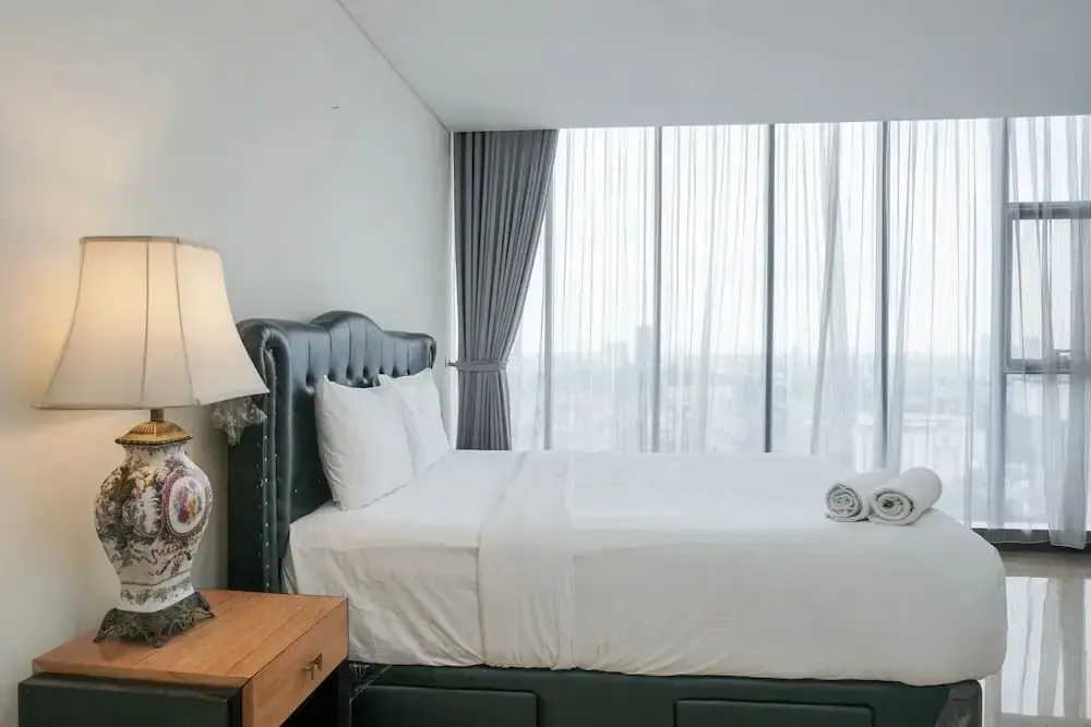 Джакарта: Luxury Design 1BR L'Avenue Apartment near Pancoran