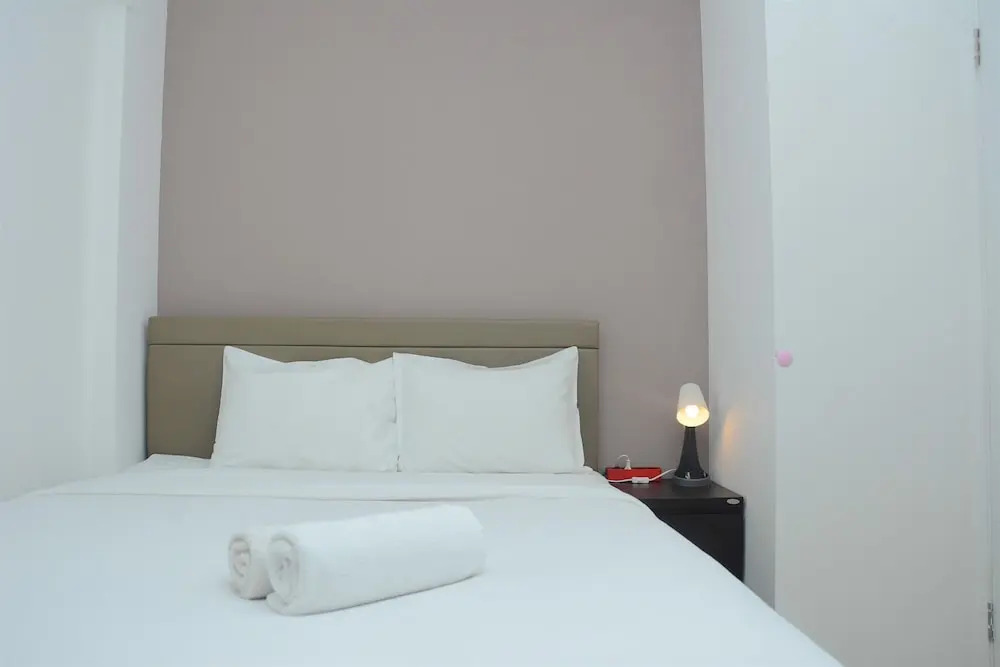 Джакарта: Comfort and New Renovation 2BR Bassura City Apartment