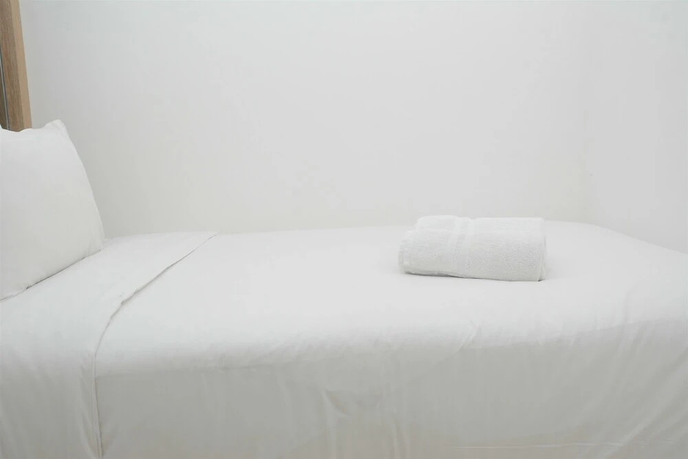 Джакарта: Comfort and New Renovation 2BR Bassura City Apartment