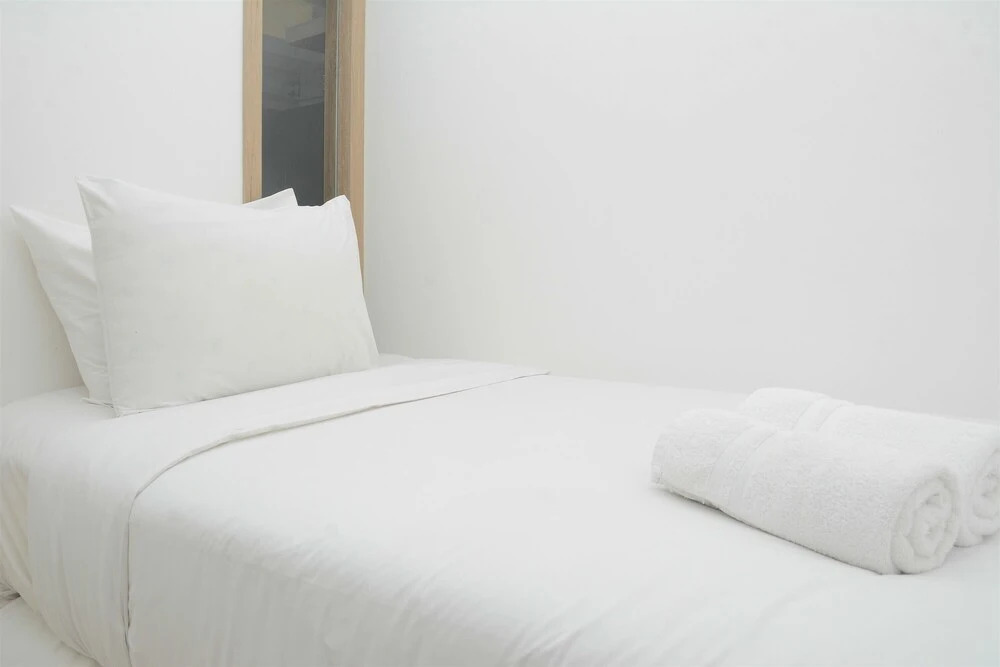 Джакарта: Comfort and New Renovation 2BR Bassura City Apartment