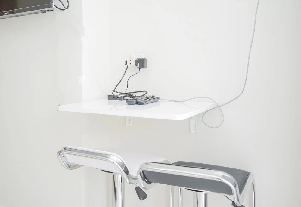 Тангеранг: Homey and Minimalist Studio Padina Apartment