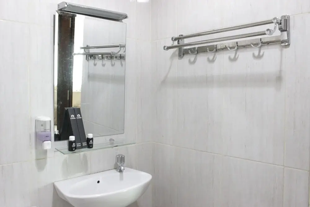 Бандунг: Pleasant and Homey 2BR Apartment at Tamansari La Grande