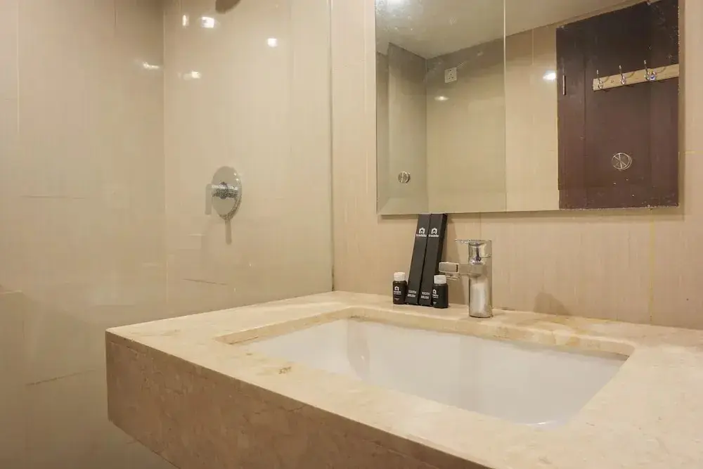 Джакарта: Elegant and Relaxing Studio Apartment H Residence