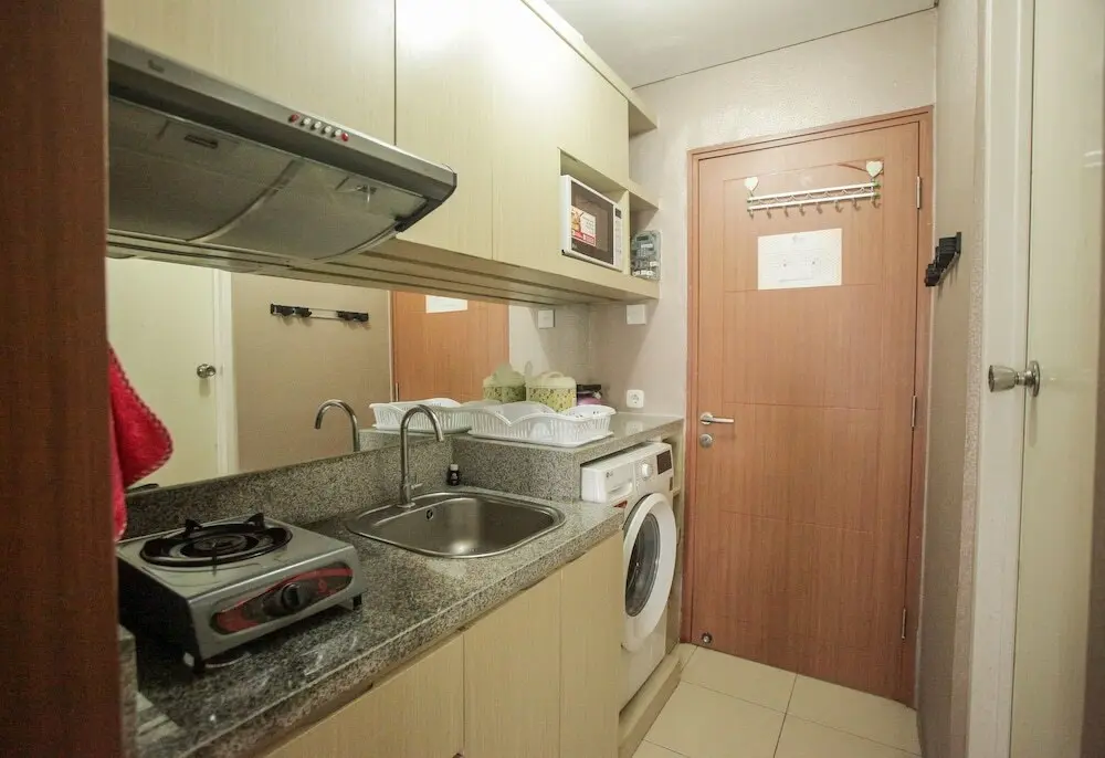 Сурабая: Best Value Studio Apartment Pavilion Permata 2