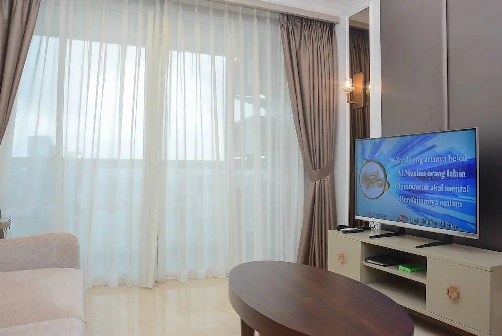 Джакарта: Luxurious 2BR with Private Lift Menteng Park Apartment