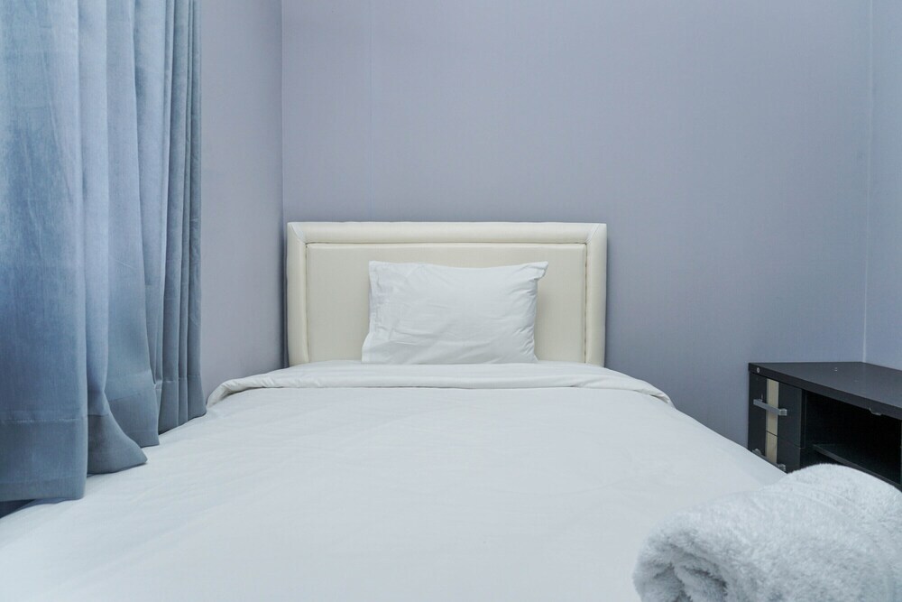 Джакарта: Comfy and Modern 2BR Seasons City Apartment with City View