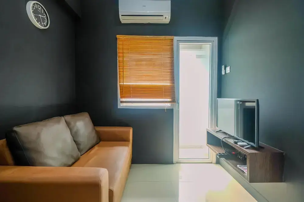 Джакарта: Comfort 1BR with Study Room Green Pramuka Apartment