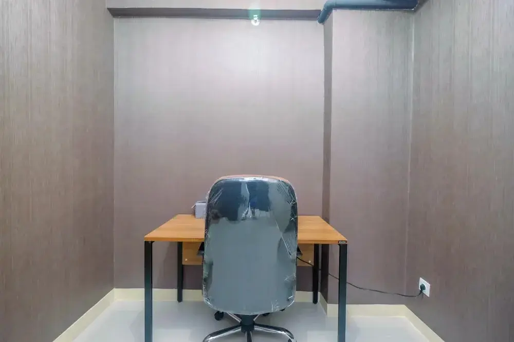 Джакарта: Comfort 1BR with Study Room Green Pramuka Apartment
