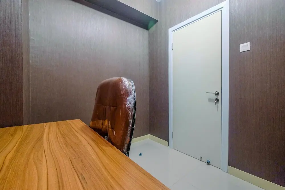 Джакарта: Comfort 1BR with Study Room Green Pramuka Apartment