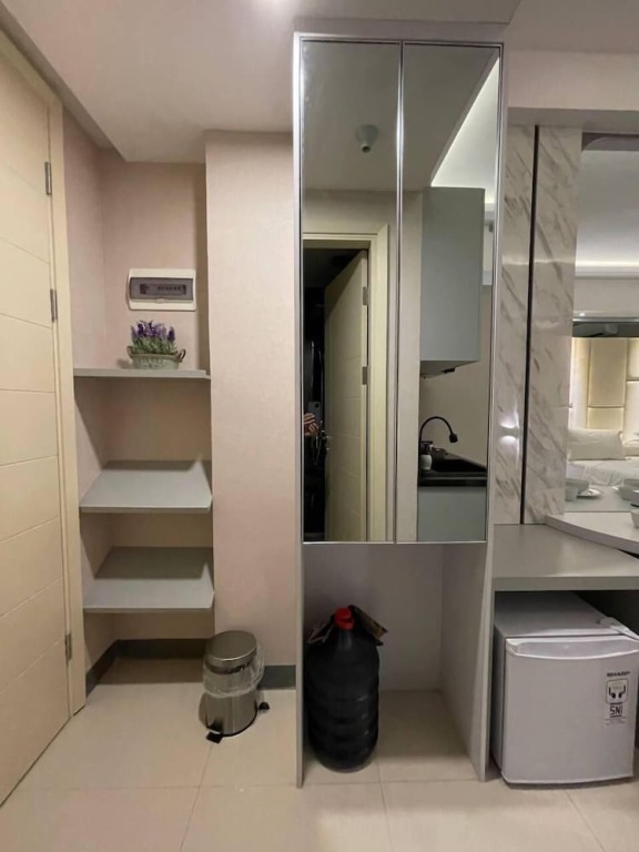 Сурабая: Cosmy Benson Apartment at Pakuwon Mall