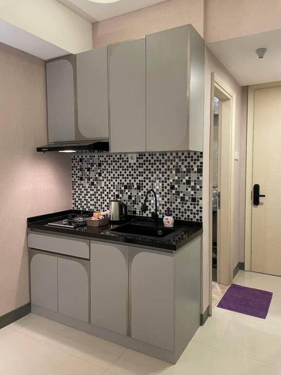 Сурабая: Cosmy Benson Apartment at Pakuwon Mall