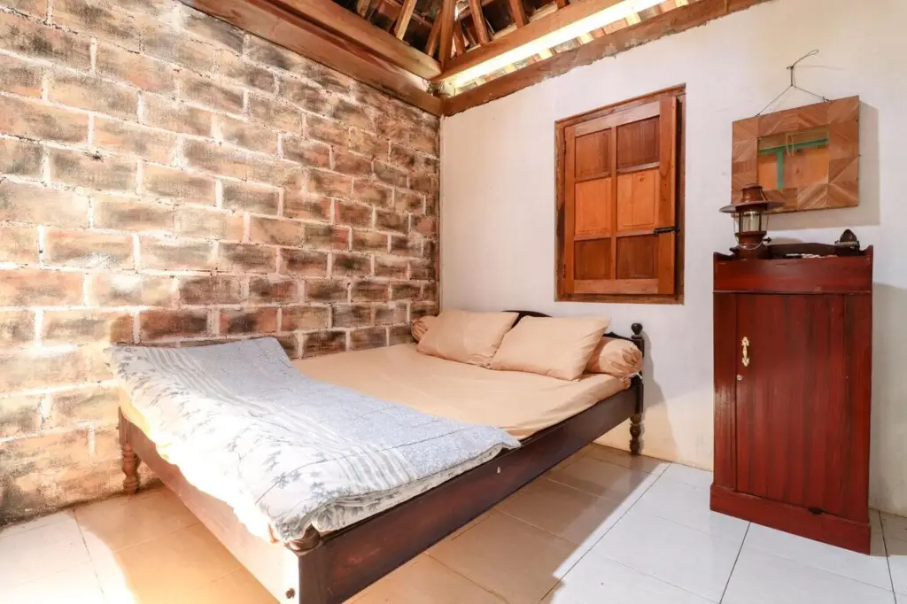 Харготирто: Segajih Central Stay and Education