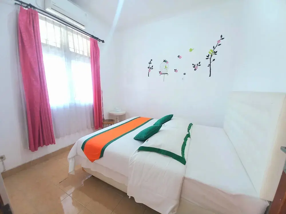 Джокьякарта: Homestay Jogja 4 Kamar Tidur Full AC Seputaran Umbulharjo dekat Gembira Loka