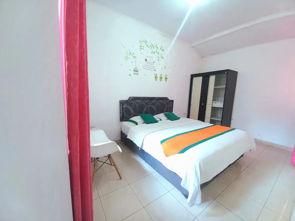 Джокьякарта: Homestay Jogja 4 Kamar Tidur Full AC Seputaran Umbulharjo dekat Gembira Loka