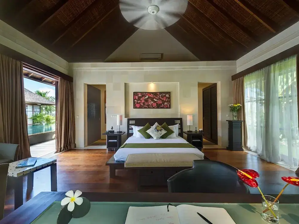 Сесе: Mandalay Villas