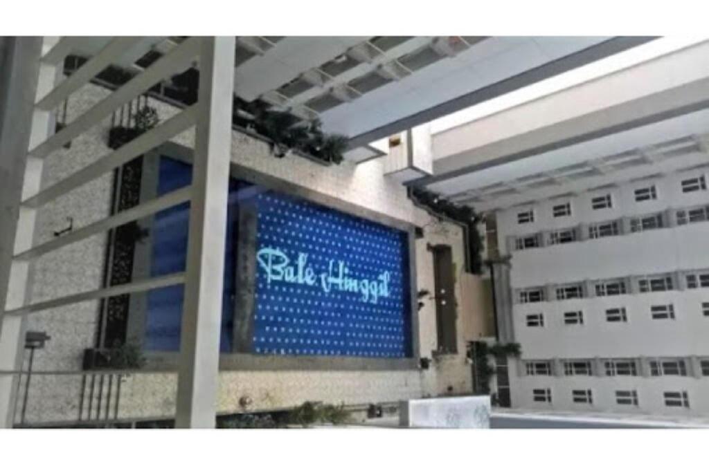 Сурабая: New Apartement Bale Hinggil by Prafi