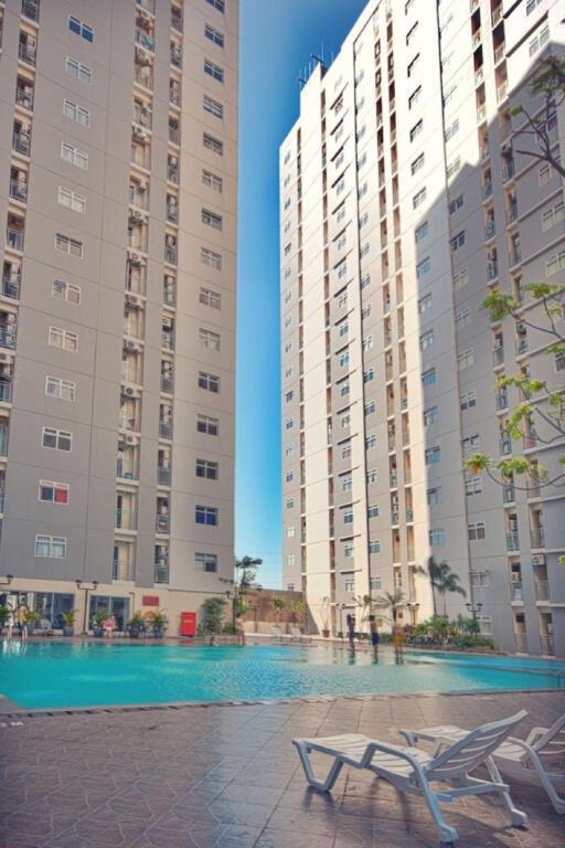 Сурабая: New Apartement Bale Hinggil by Prafi