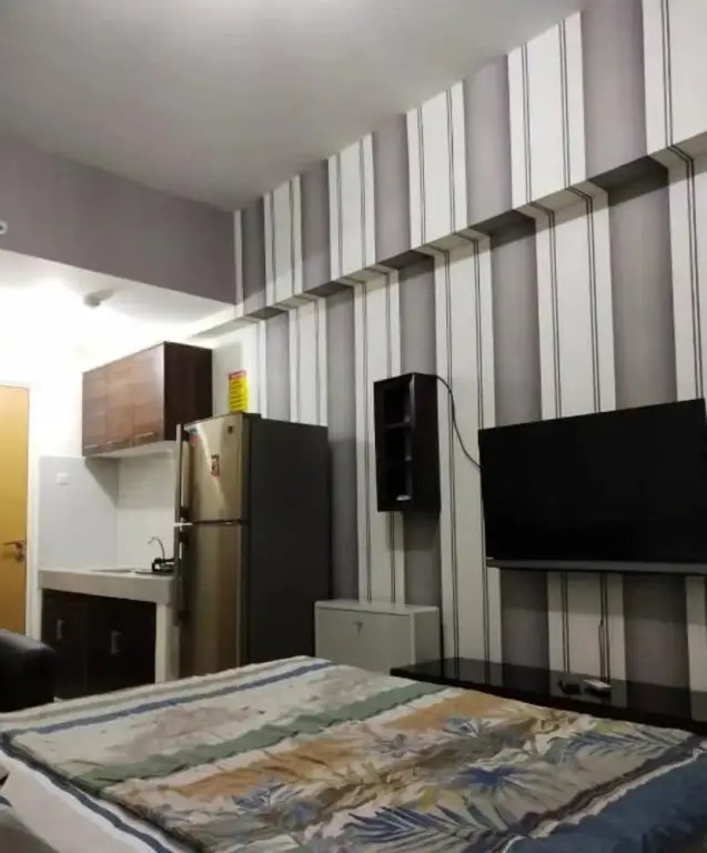 Сурабая: New Apartement Bale Hinggil by Prafi