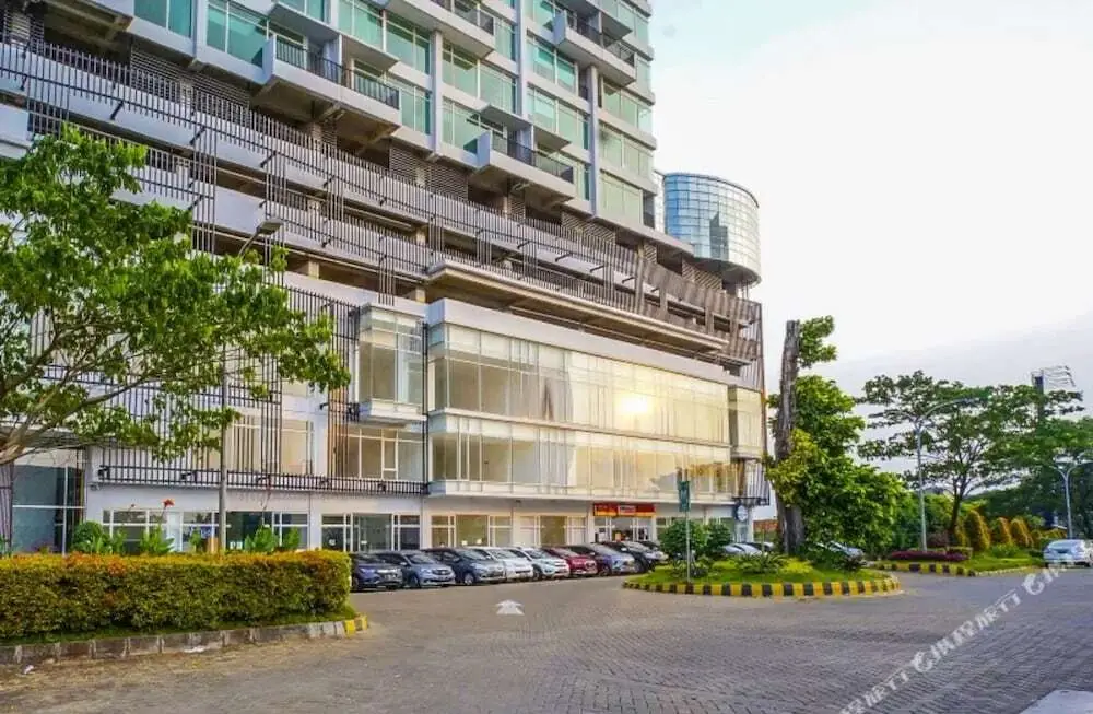 Тангеранг: Treepark City Apartement by Echa