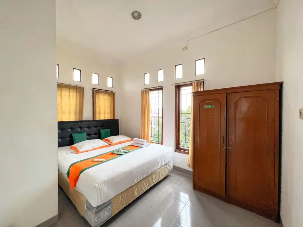 Ngaglik: Homestay Jakal Dekat UGM dan Wisata by Simply Homy