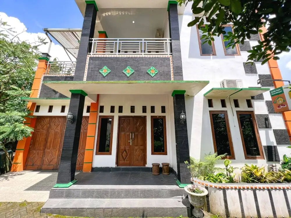Ngaglik: Homestay Jakal Dekat UGM dan Wisata by Simply Homy