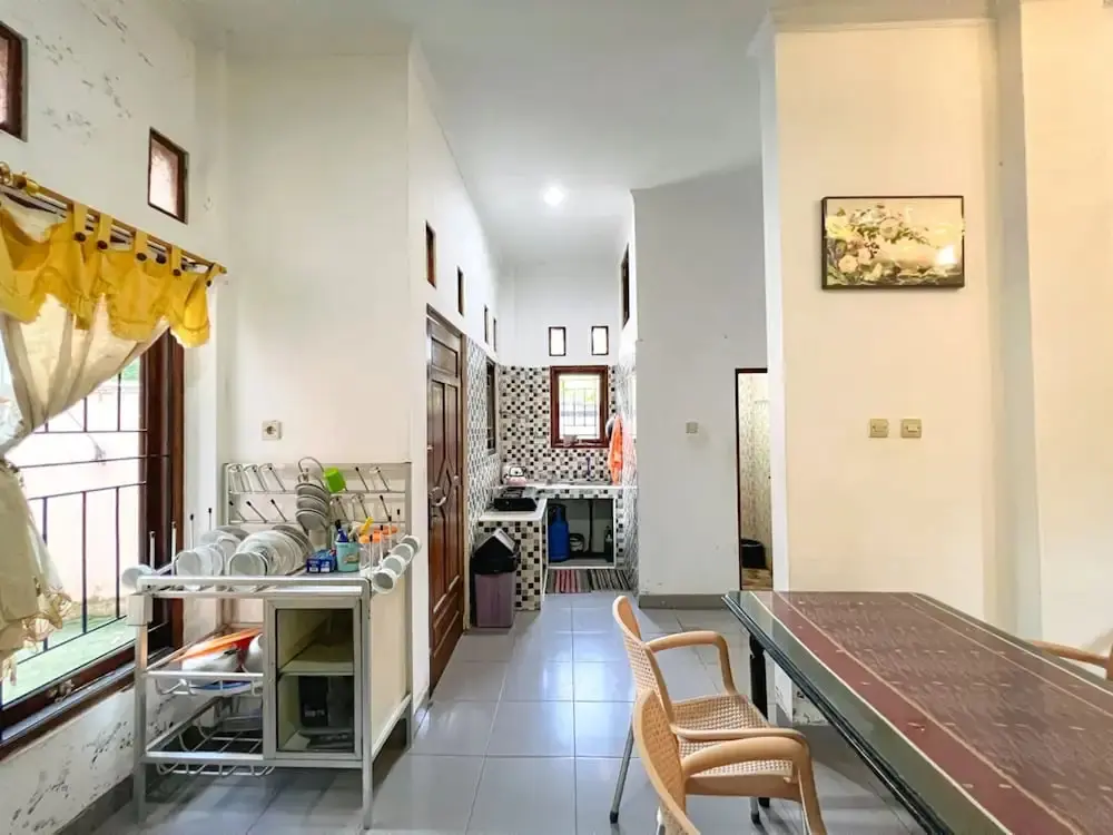 Ngaglik: Homestay Jakal Dekat UGM dan Wisata by Simply Homy