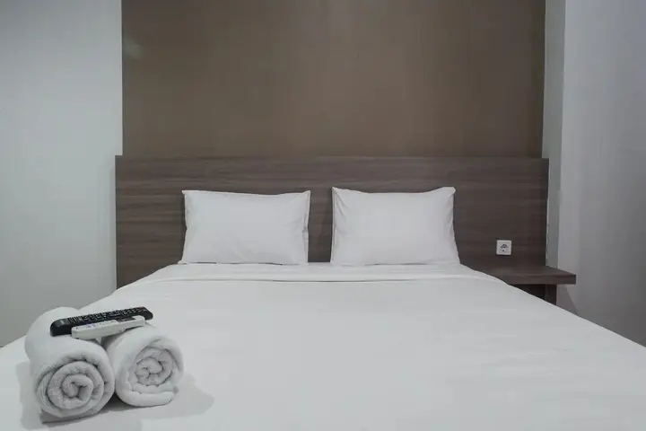 Сурабая: Modern Studio at Taman Melati Apartment