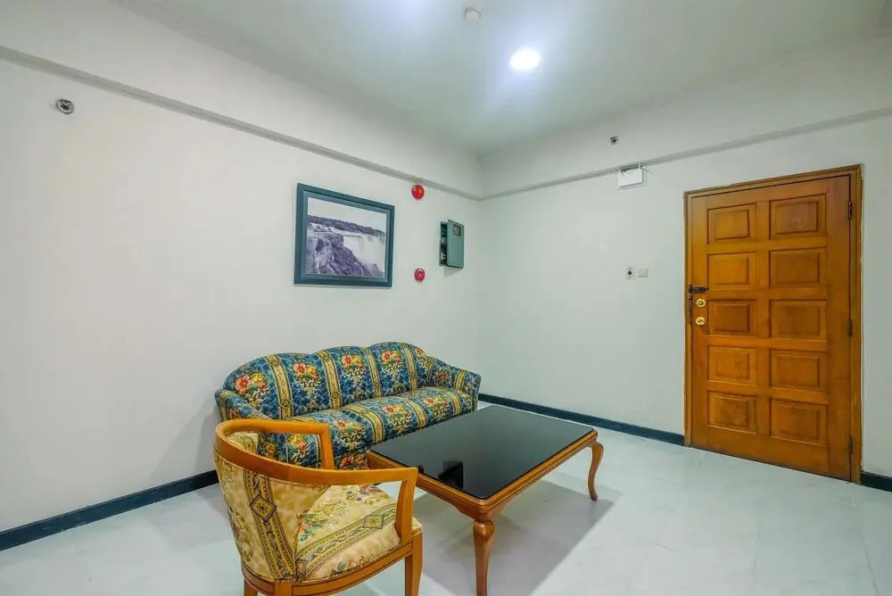 Джакарта: Homey and Spacious 3BR Kondominium Juanda Apartment