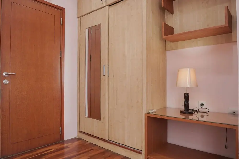 Джакарта: Homey and Modern with City View 2BR Poins Square Apartment