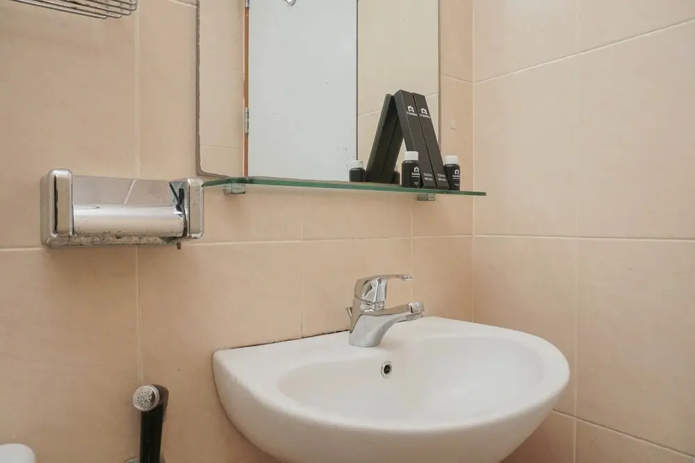 Джакарта: Homey and Modern with City View 2BR Poins Square Apartment