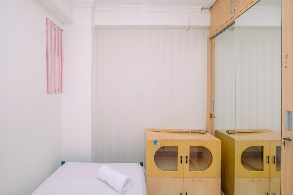 Джакарта: Fully Furnished with Comfortable Design 2BR Apartment Sentra Timur Residence