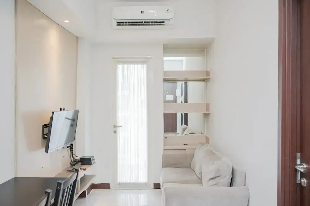 Legok: Cozy and Luxury 1BR Apartment at Scientia Residence