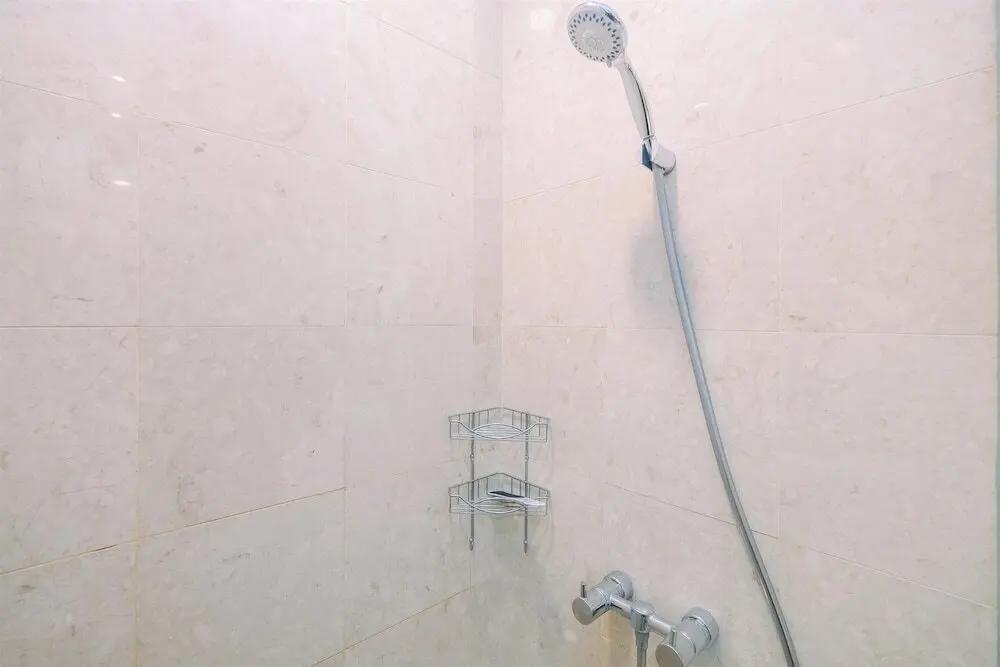 Джакарта: Luxurious 2BR Kemang Village Apartment