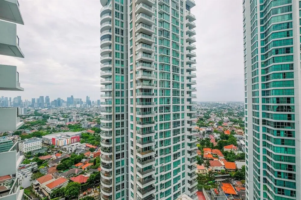 Джакарта: Luxurious 2BR Kemang Village Apartment